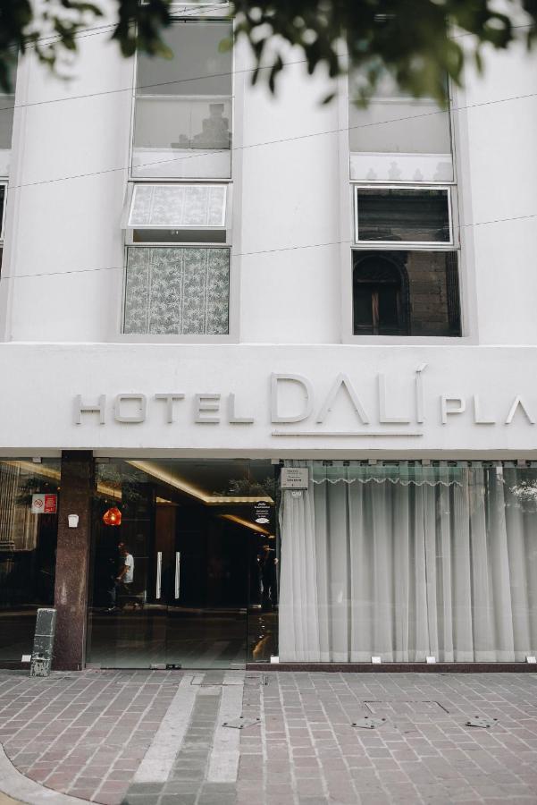 Hotel Dali Plaza Ejecutivo Guadalajara Luaran gambar